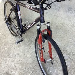 TREK 6000 MOUNTAIN BIKE 24 SPEED