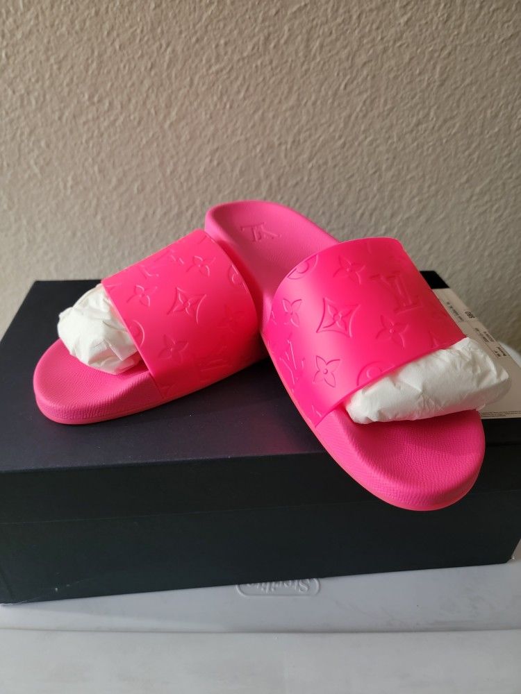 Louis Vuitton Sunbath Flat Mule Sandal Women