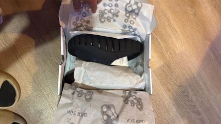 Nike mind 001 slides