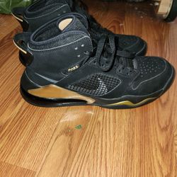 Jordan Mars 270 Black/gold