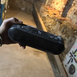 Beats Pill 