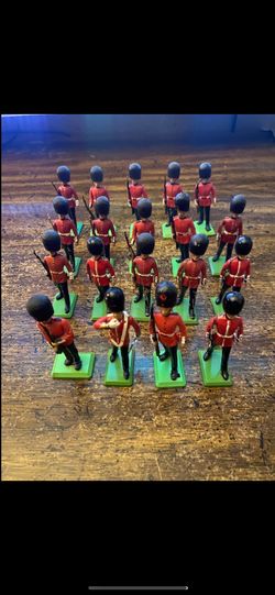 Vintage toy soldiers England Britains lot