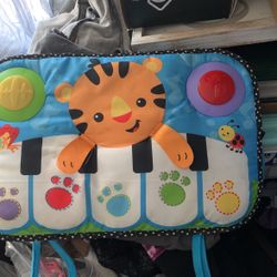 #Fisher Price #crib #toy #music Piano