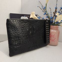 Crocodile Pattern Embossed Wristlet Black Zip Top Wristlet 
