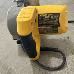 Dewalt Granite Saw . Like New  Wet / Dry Masonry Saw