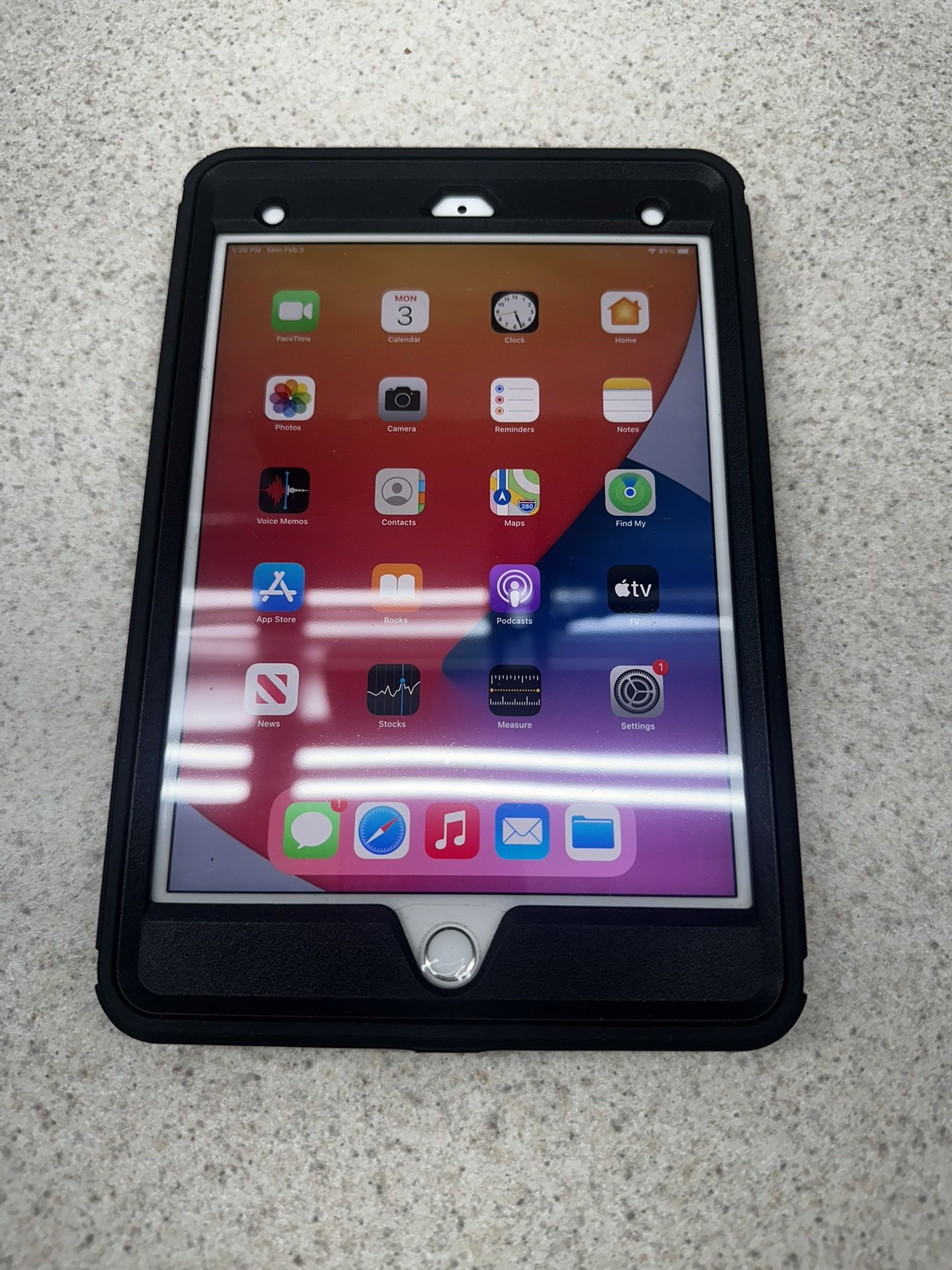 Apple iPad Mini 5th Gen 64GB Wi-Fi + Cellular-Silver