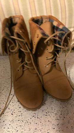 Boots Size 6 1/5