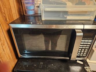 Selling.this microwave