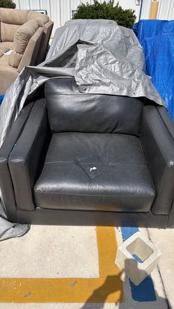Black Leather Accent Chair