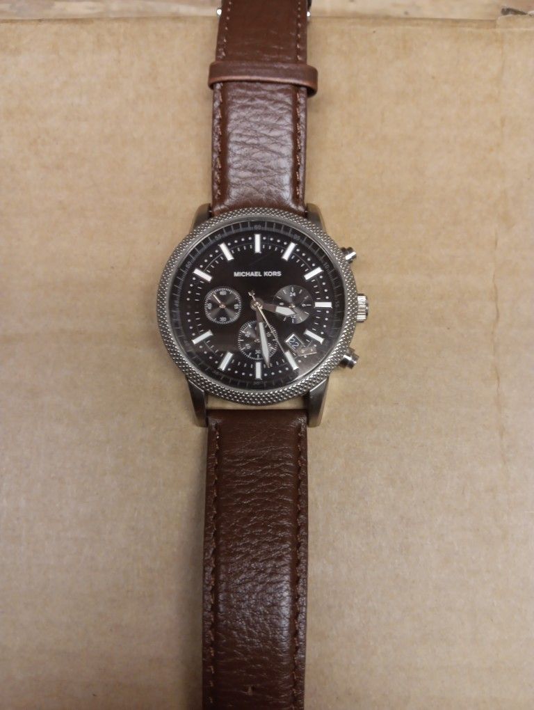 Michael Kors watch men chronograph leather Great Condition Needs BATTERY