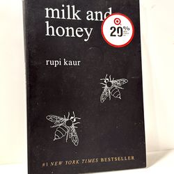 Milk and Honey - Paperback By Kaur, Rupi - GOOD