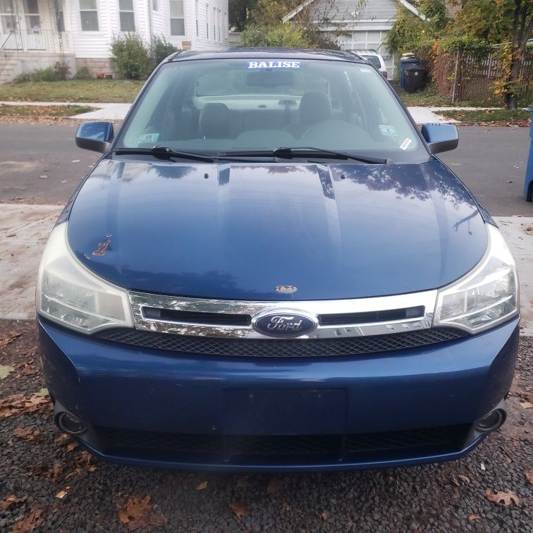 2008 Ford Focuse 135k Runs And Drive Like New Everything Works ,No Check Engine Lights Good Beingners Car !!