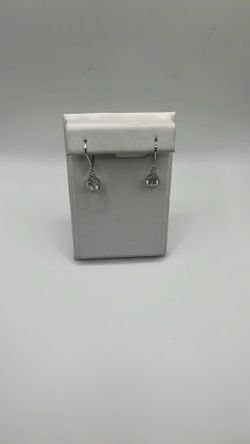 Dangling Earrings 