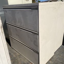 3 Drawer File Cabinet 