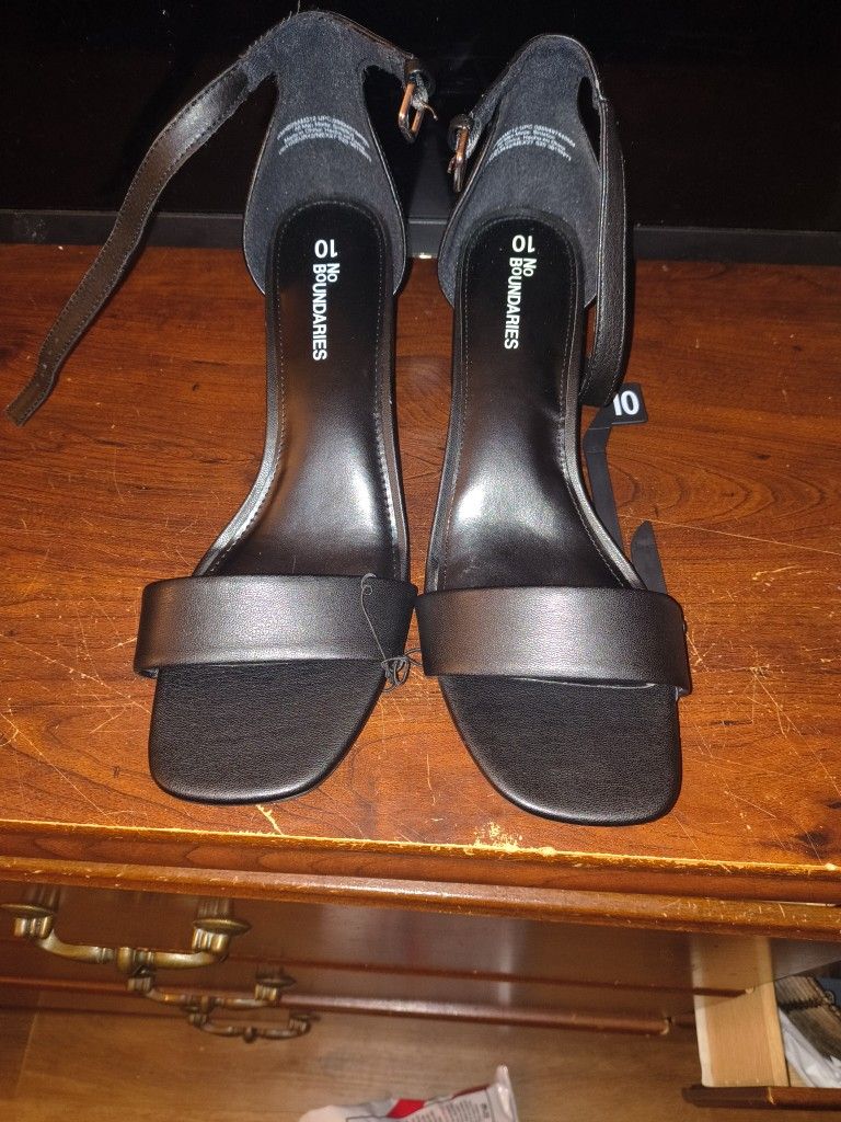 No Boundaries Women's Block Heel Sandals