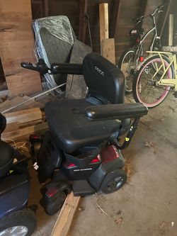 Power Chair with battery and charger