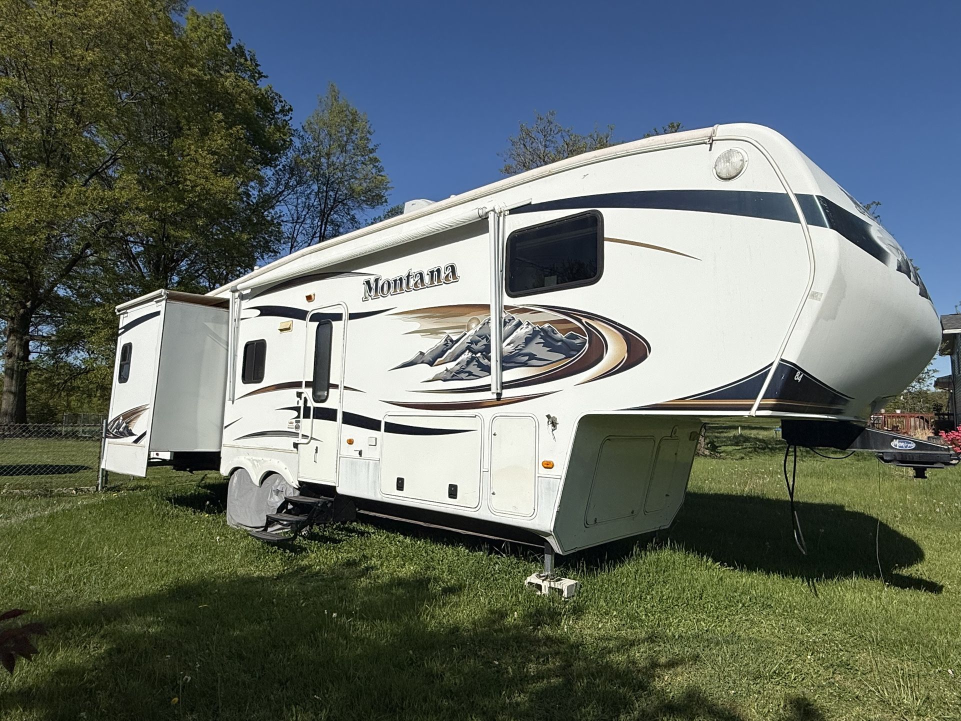 2011 Keystone Montana