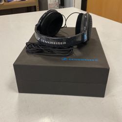 Sennheiser HD 600 Professional Headphones