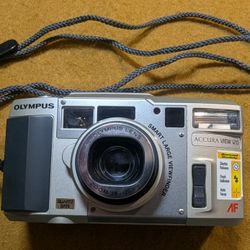 Olympus  Accura View 120 Film Camera Auto Focus 38-120mm