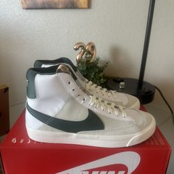 Nike Blazer Mid '77 SE White Pale Ivory Hemp Vintage Green (GS)