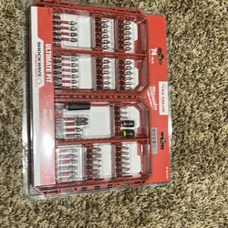 Milwaukee 74 pc impact set