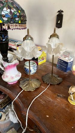 2 brass table lamps