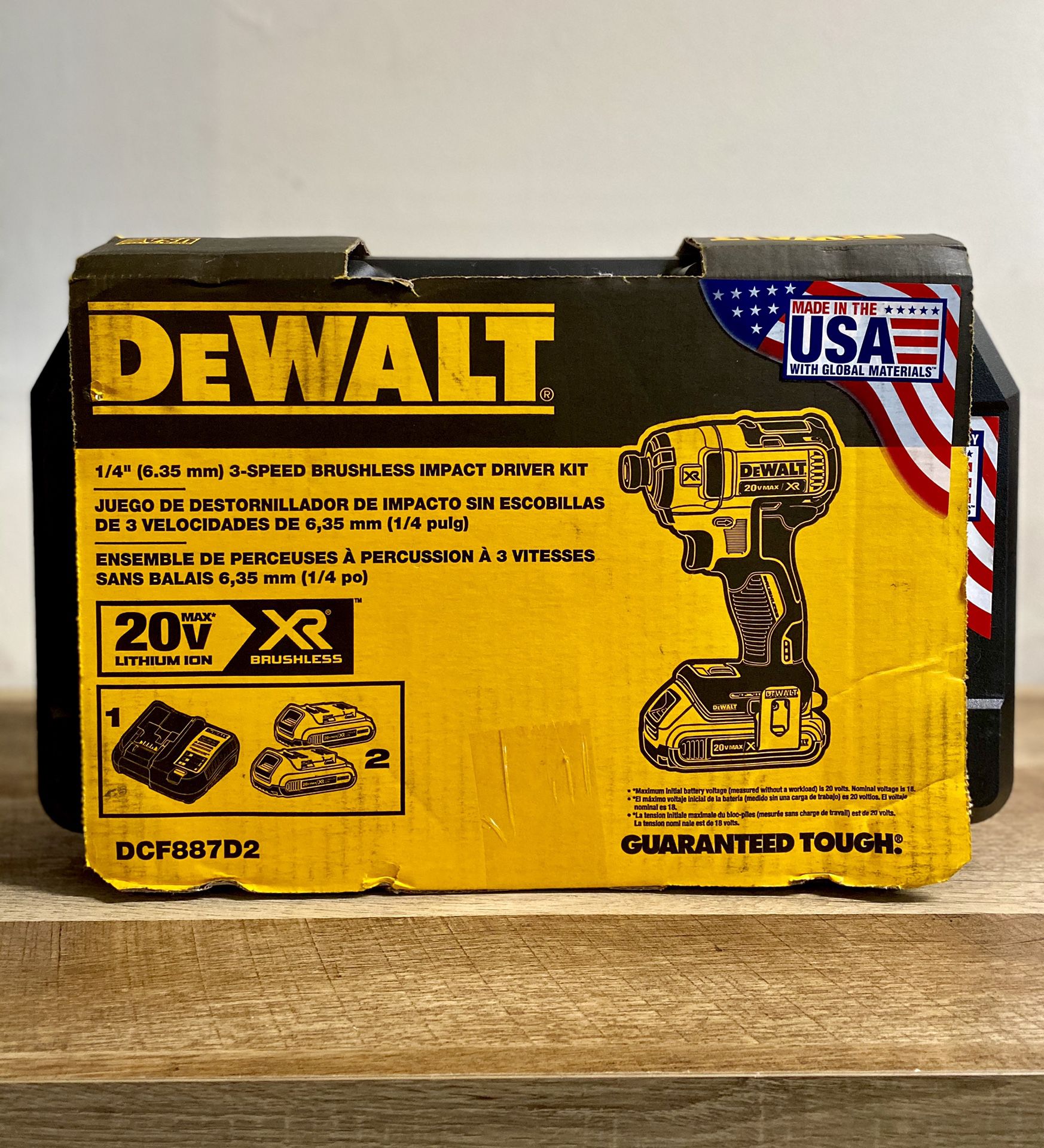 DeWalt Impact Driver Dcf887 3 Speed With Two Batteries And Charger In Case