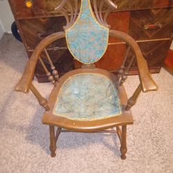 Chair Vintage Needs Alittle Work On Seat 
