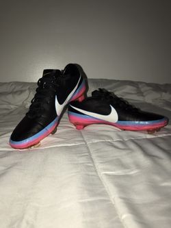 Soccer Cleats / Botines De Futbol