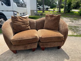 Highland House 2 piece loveseat
