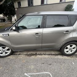 2017  Kia Sol Salvage Title 