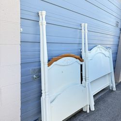 🎁WHITE COLOR TWIN SIZE BED FRAME WITH POLES🎁