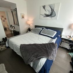 King Bed Frame And Temperpedic Mattress 
