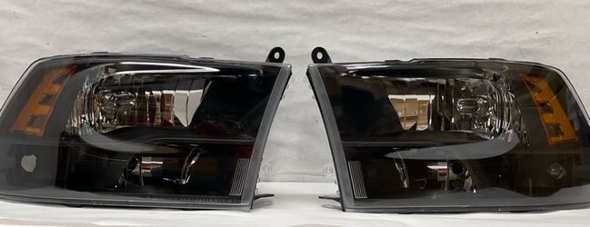 LA Zona Auto Parts 09 to 18 Dodge Ram Headlight Luces Micas Calaveras Luz Light