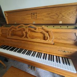 Yamaha Piano M500cm