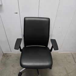 Steelcase Amia V2 Ergonomic Task Chair 