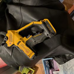 DeWalt Pruner They Are Brand New I Hand To Try Them Out They Cut Real Good They Cut A Barbie Right In Half I Don't Know Very Powerful