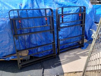 Foldable bed frames