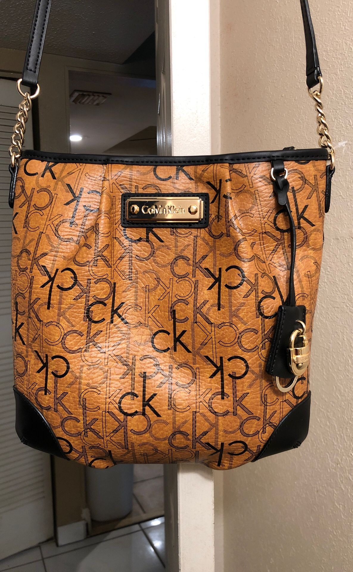 Calvin Klein messenger bag