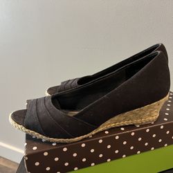 Kelly & Katie Black Wedges Sz 6.5