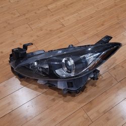 2014-2016 Mazda 3 left Drivers Side Headlight 