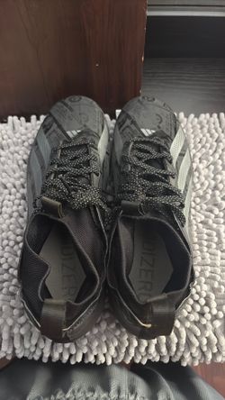 Adidas cleats Black 100 dollar print , size 9