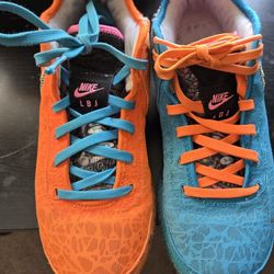 Men's Nike Zoom LeBron Sneakers. Size 9