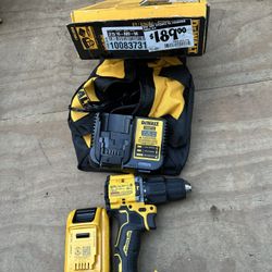 DEWALT ATOMIC 20V Cordless 1/2" Hammer Drill with 3.0Ah Battery, Charger, and Bag