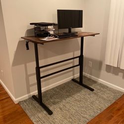 Crank Adjustable Standing Desk