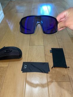 Oakley Sutros