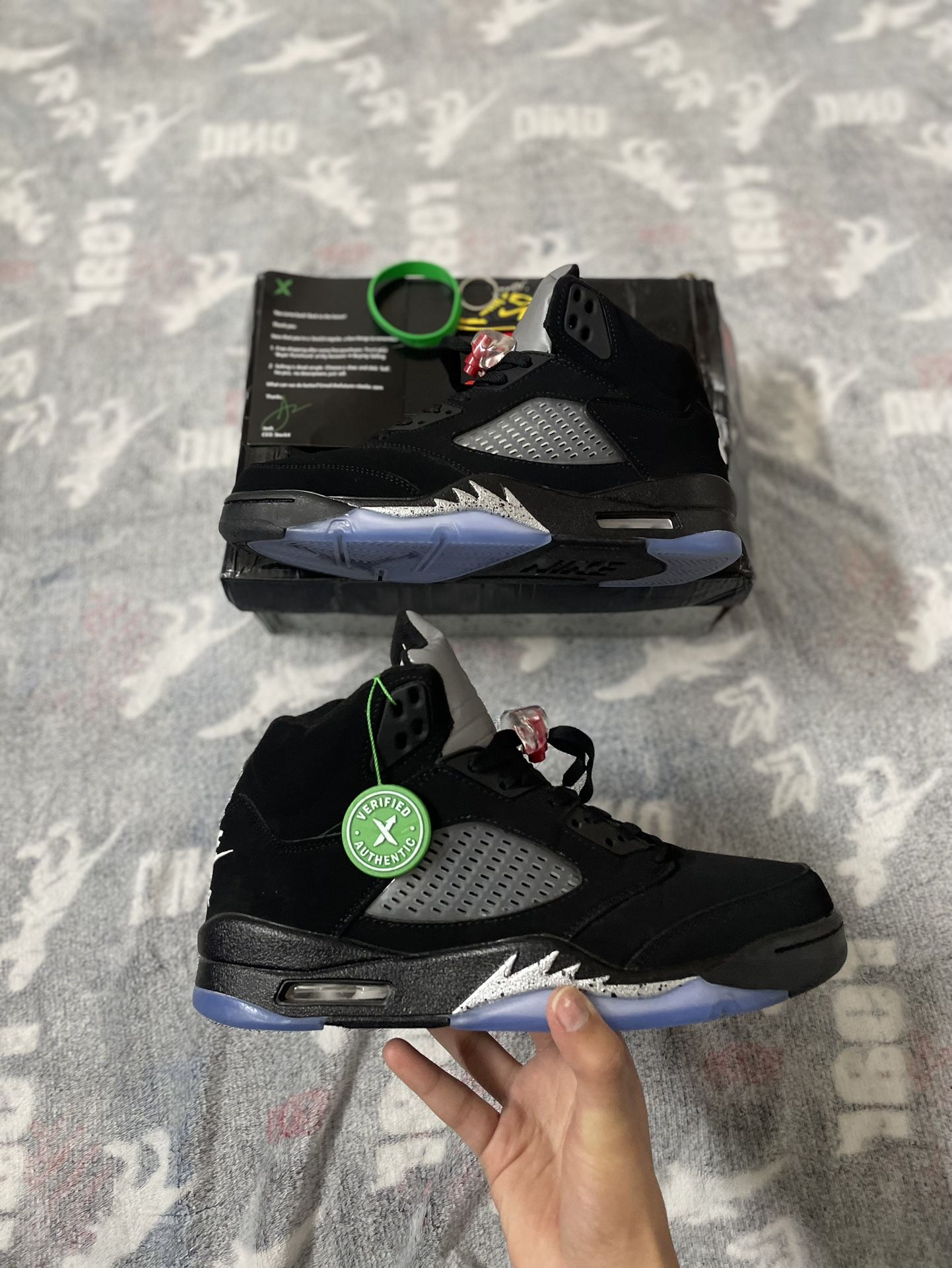 Jordan 5 Metallic Black 