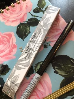 Mascara + eyeliner + eye lites metallic black color +liquid lip stick