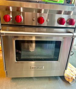 Wolf 30” gas range 4 burners