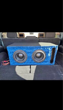 Custom 8s by Mrmusicman, 750 rms each, looking for best offer or trades. Let’s negotiate